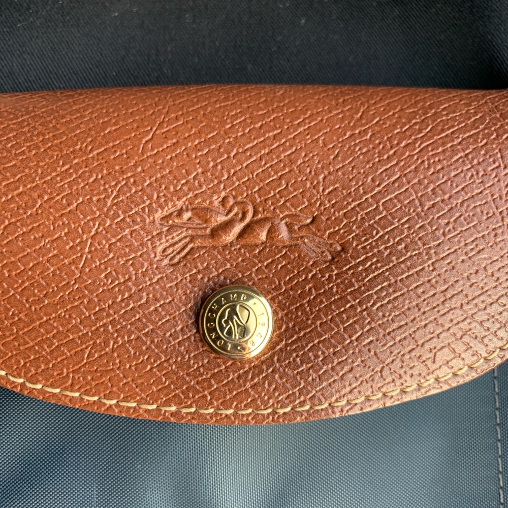 Longchamp purse - Picture 3 of 3